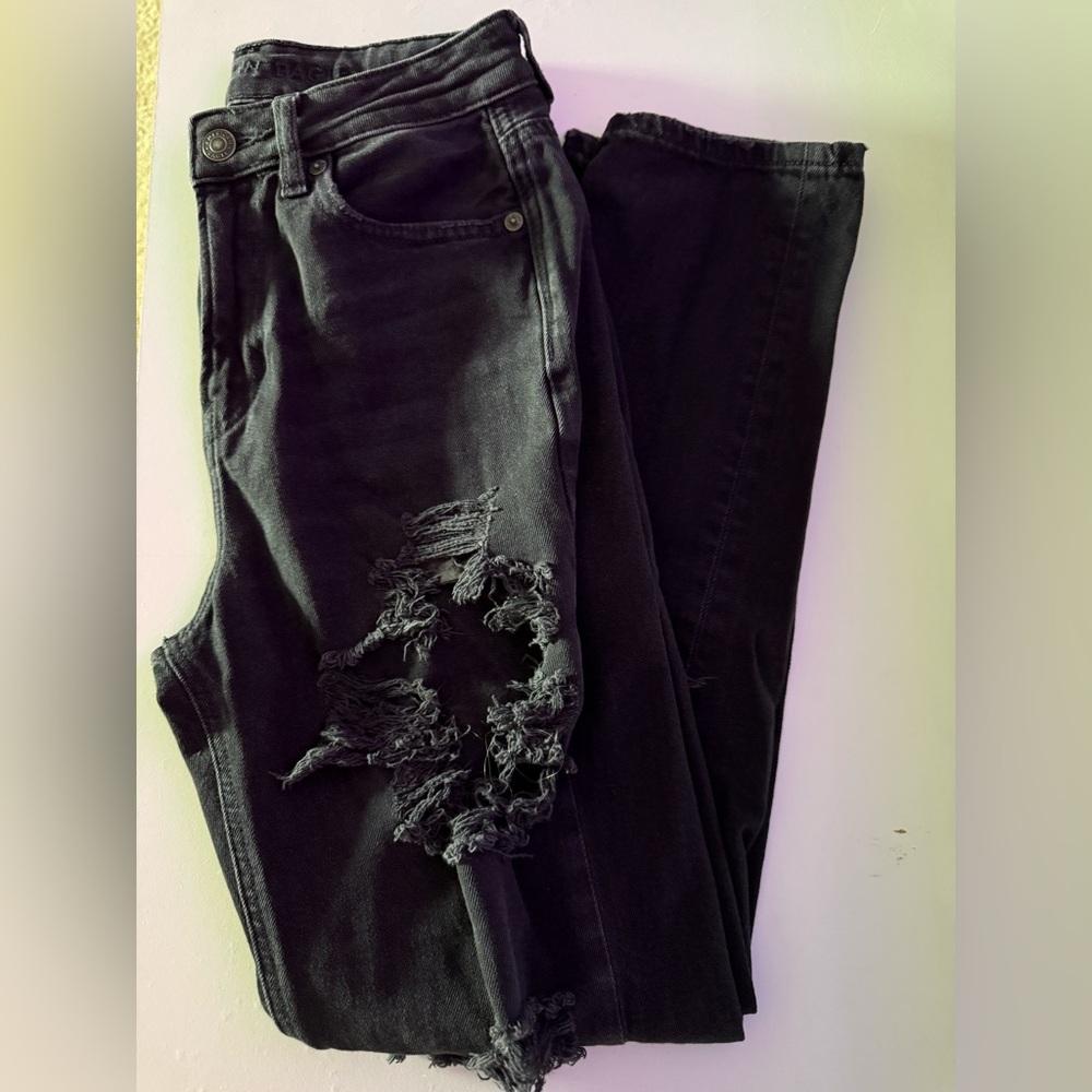American Eagle Outfitters Black Distressed Mom Jeans